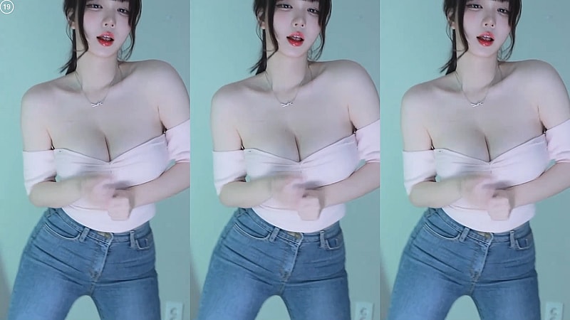 여친 느낌 청바지 의상 글래머 BJㄹ아 가슴