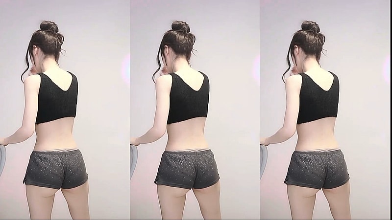 짧은 반바지 은근 슬쩍 엉밑살 노출 BJㄱ화