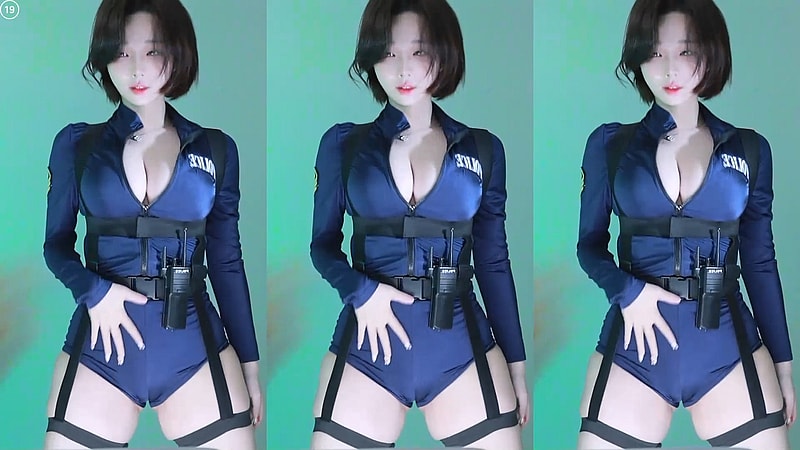 폴리스 코스튬 BJㄹ아 육덕진 베이글 몸매